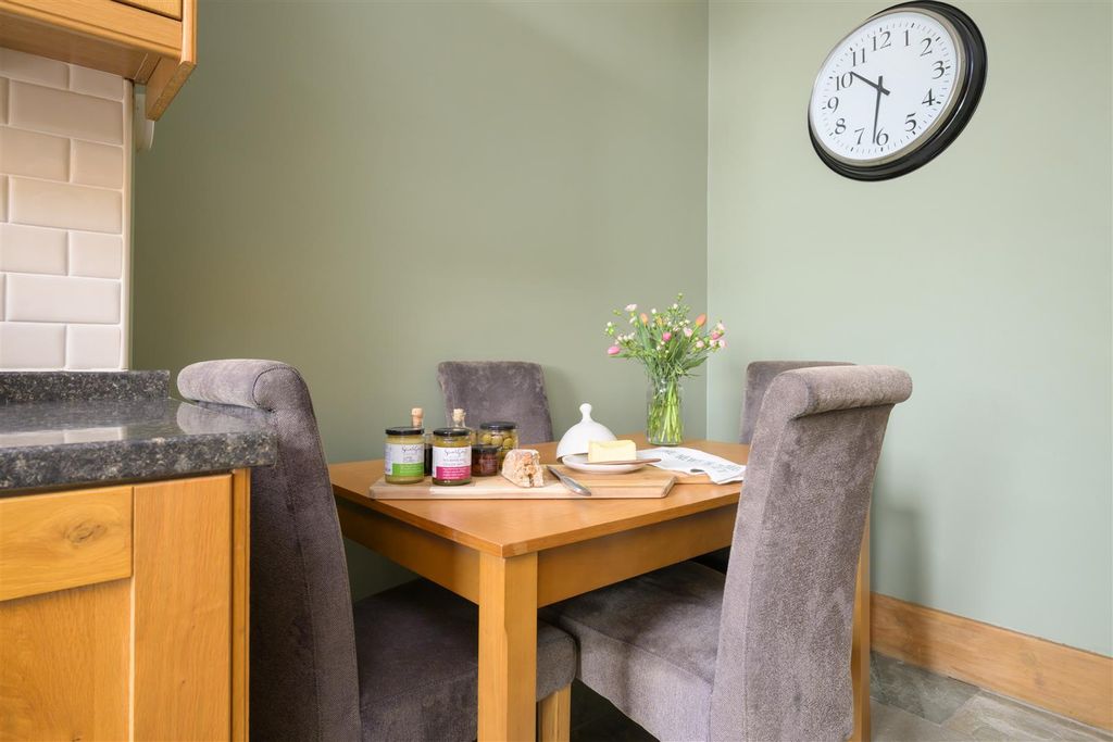 Additional image 8 of 2 bed flat for saleKings Place, Perth PH2