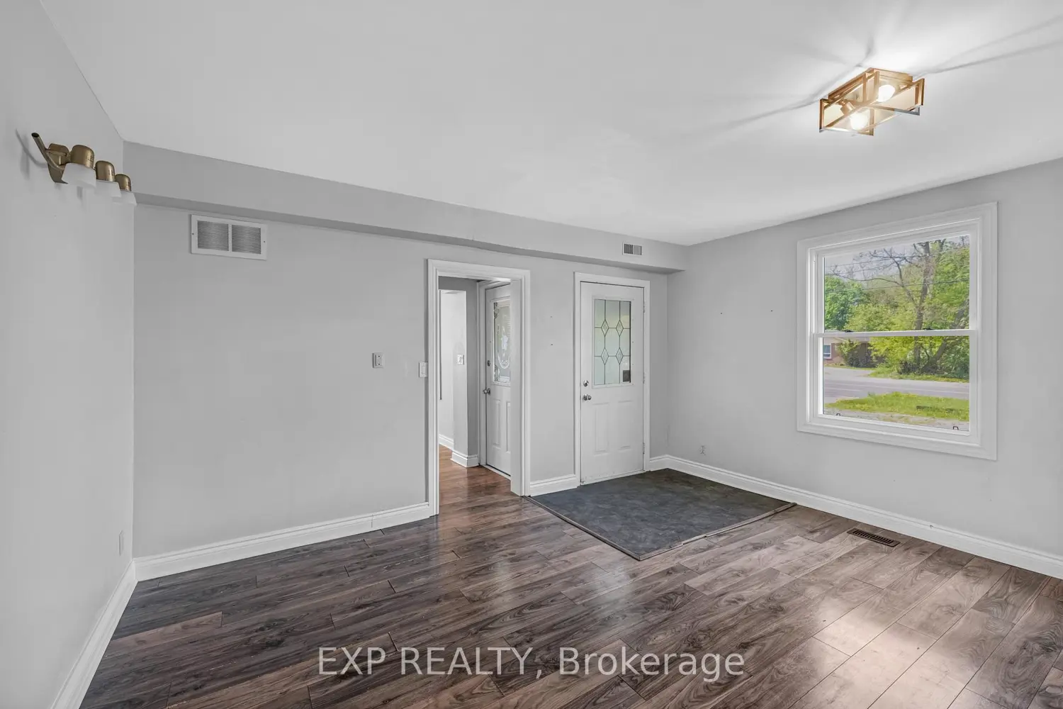 21023 Dalton Road photo 3