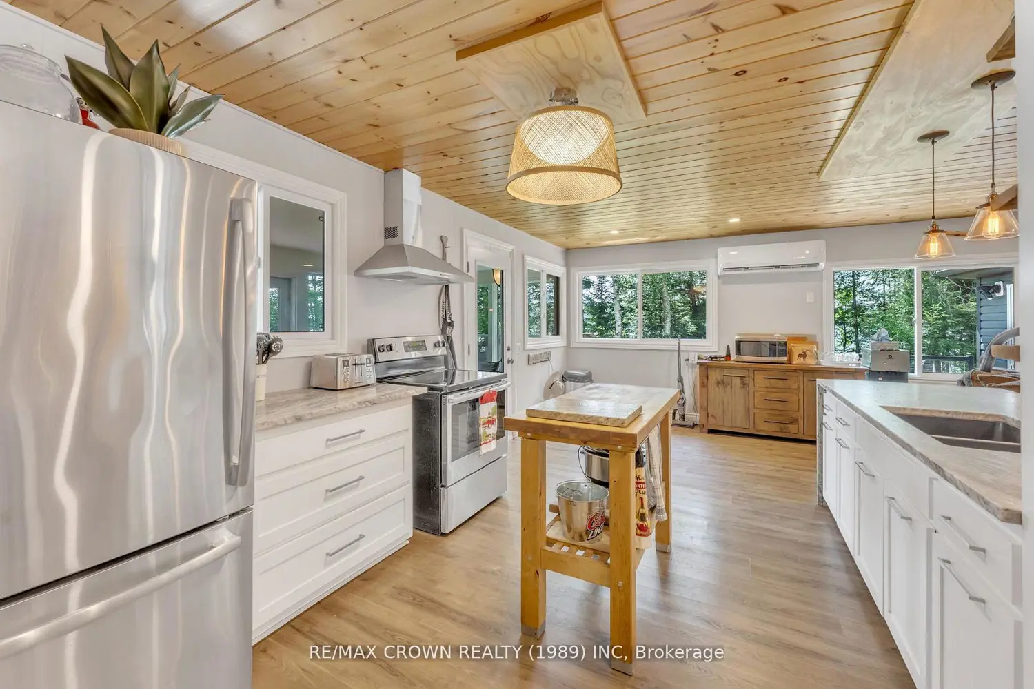 Additional image 9 of 71 Northwoods Drive Island