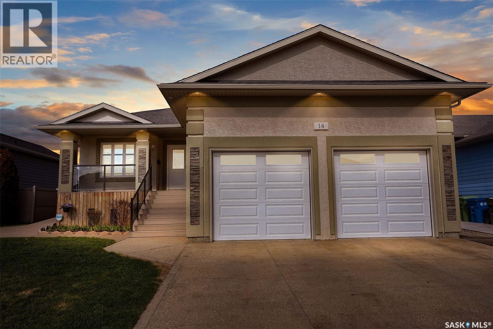 14 MCKENZIE POINTE