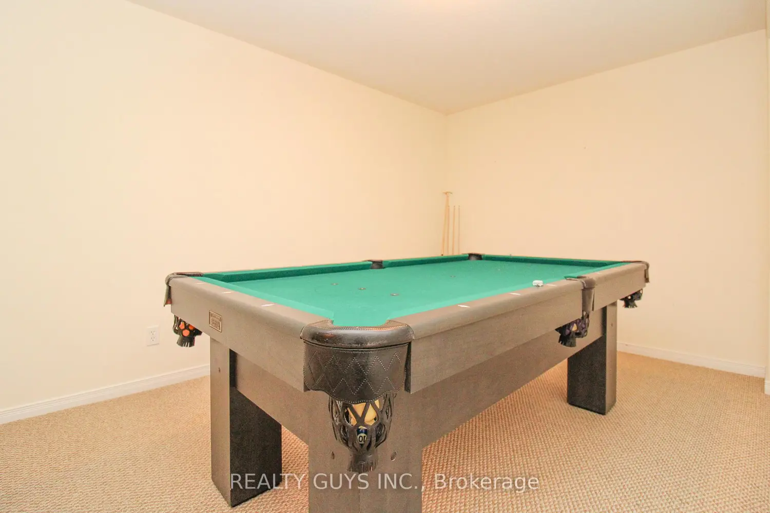 Additional image 17 of 909 Wentworth Street Unit #6