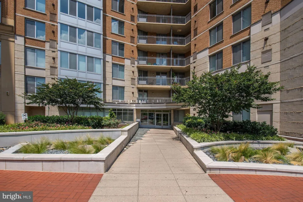 Additional image 17 of 555 Massachusetts Avenue NW Unit 1110, Washington, DC 20001