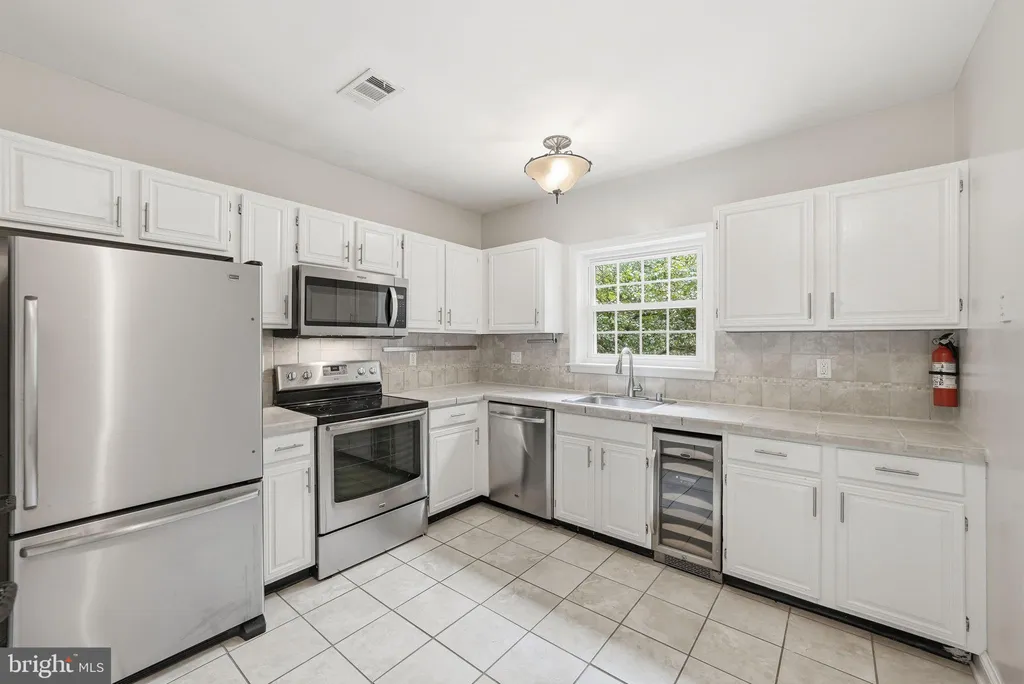 Additional image 4 of 4305 Massachusetts Avenue NW, Washington, DC 20016