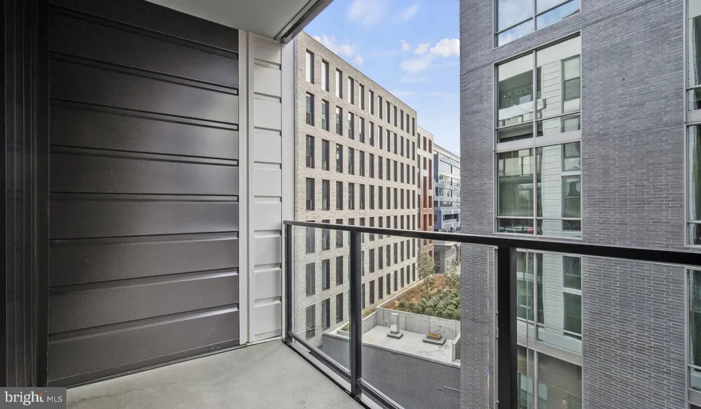 Additional image 14 of 4000 Wisconsin Avenue NW Unit 4K-295, Washington, DC 20016