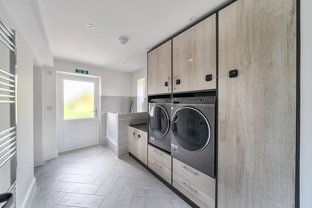 Additional image 30 of 4 bed detached house for saleFox Close, Oxford OX44
