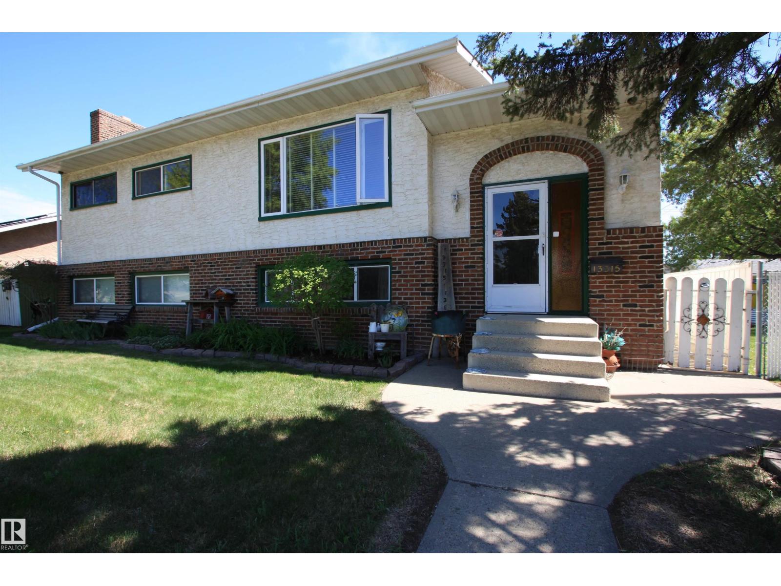 13315 136 Street NW, Edmonton, AB, T5L1Z8