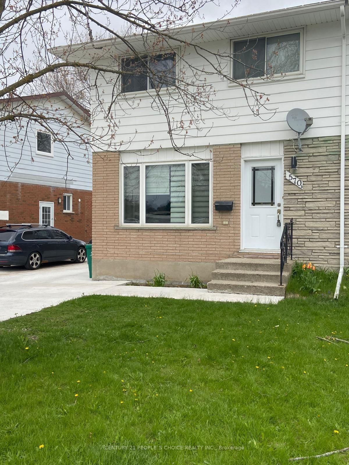 570B Glen Forrest Boulevard, Waterloo, ON, N2L 4J5