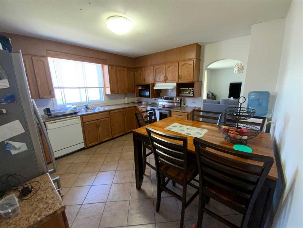 Additional image 3 of 422 Arena Avenue, Trochu, AB, T0M 2C0