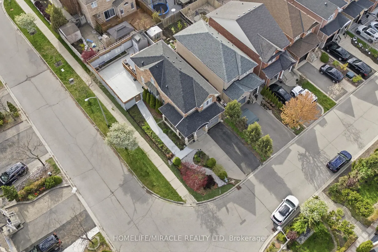 Additional image 17 of 243 Venice Gate Drive