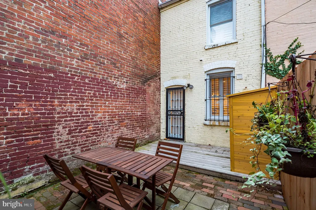619 11th Street NE, Washington, DC 20002