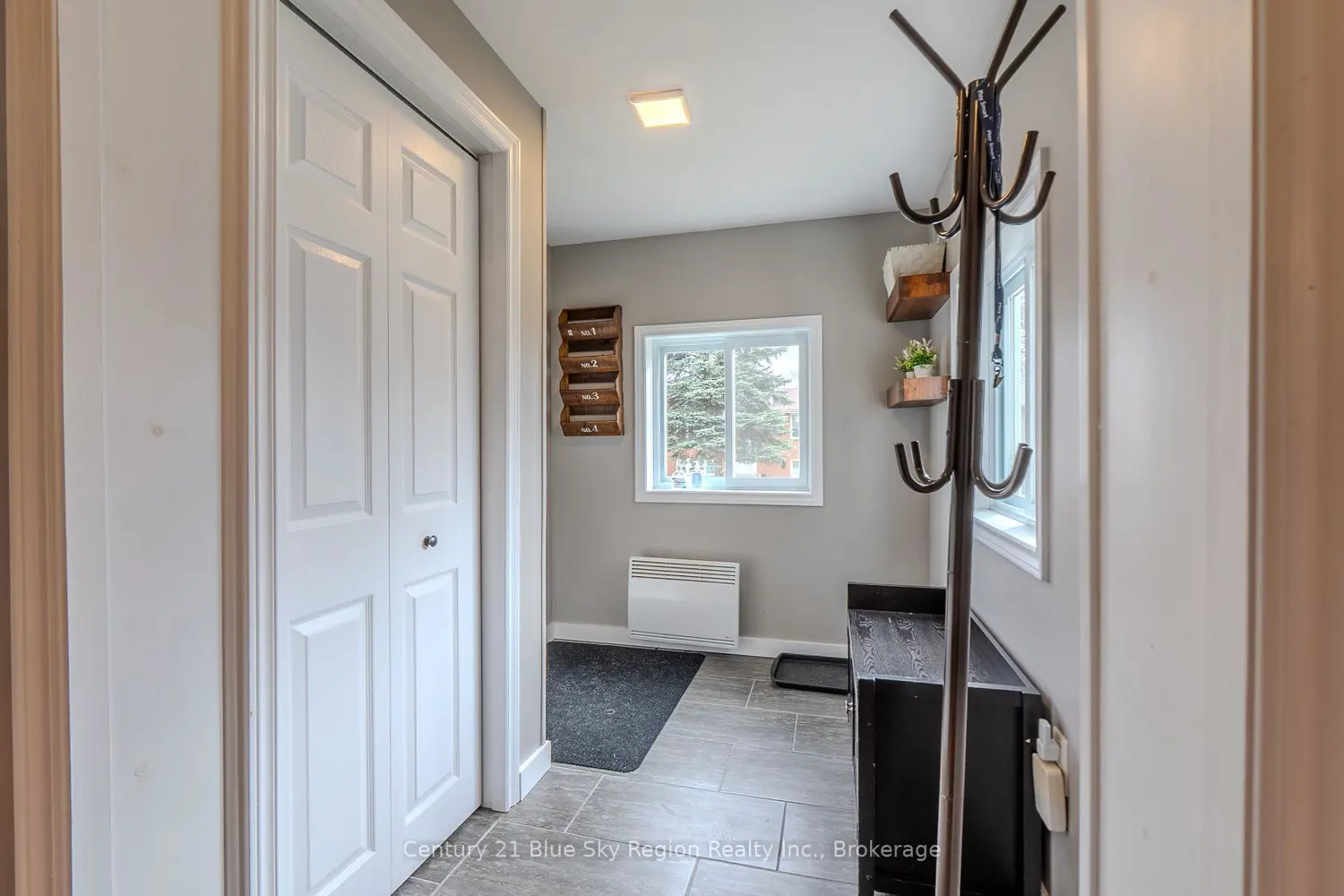 Additional image 8 of 25 Rowe Avenue