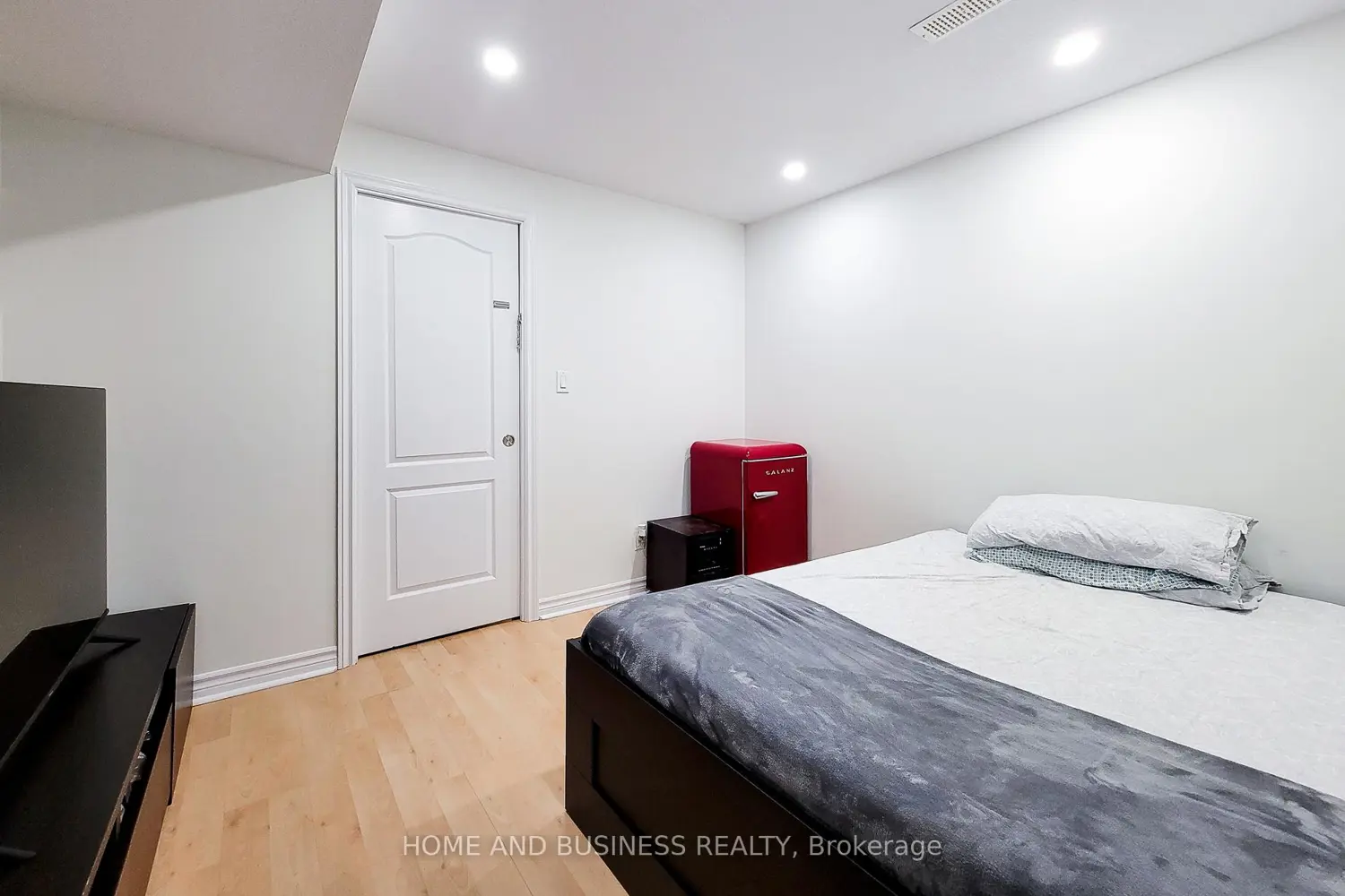 Additional image 17 of 2374 Baintree Crescent