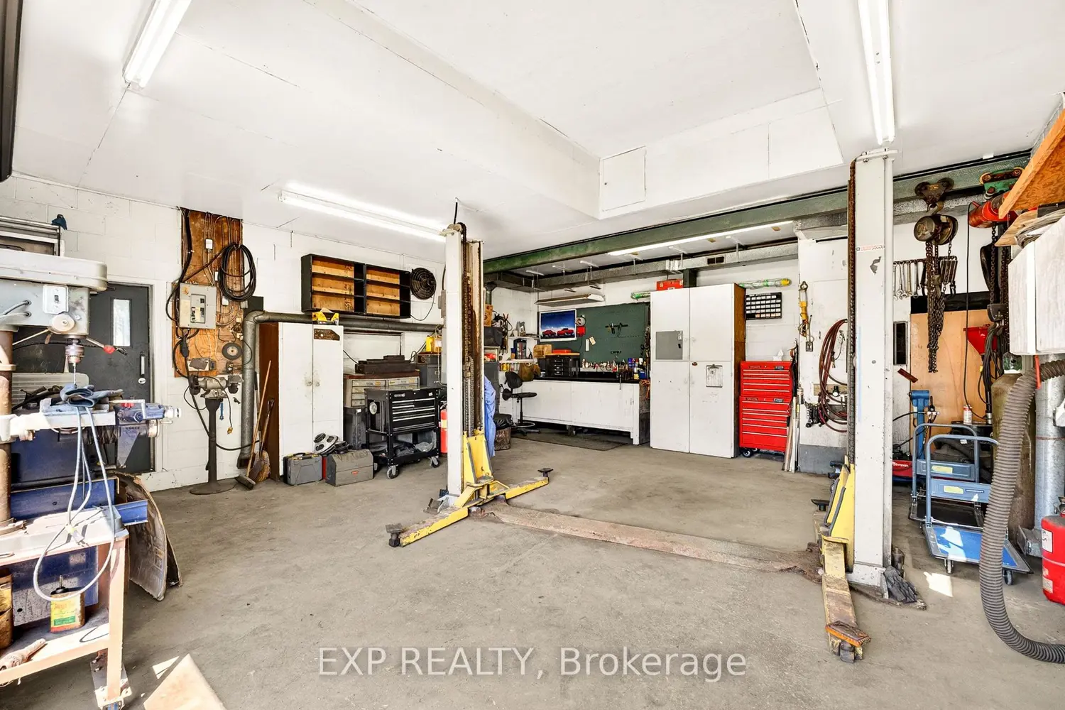 Additional image 13 of 6441 Monroe Street