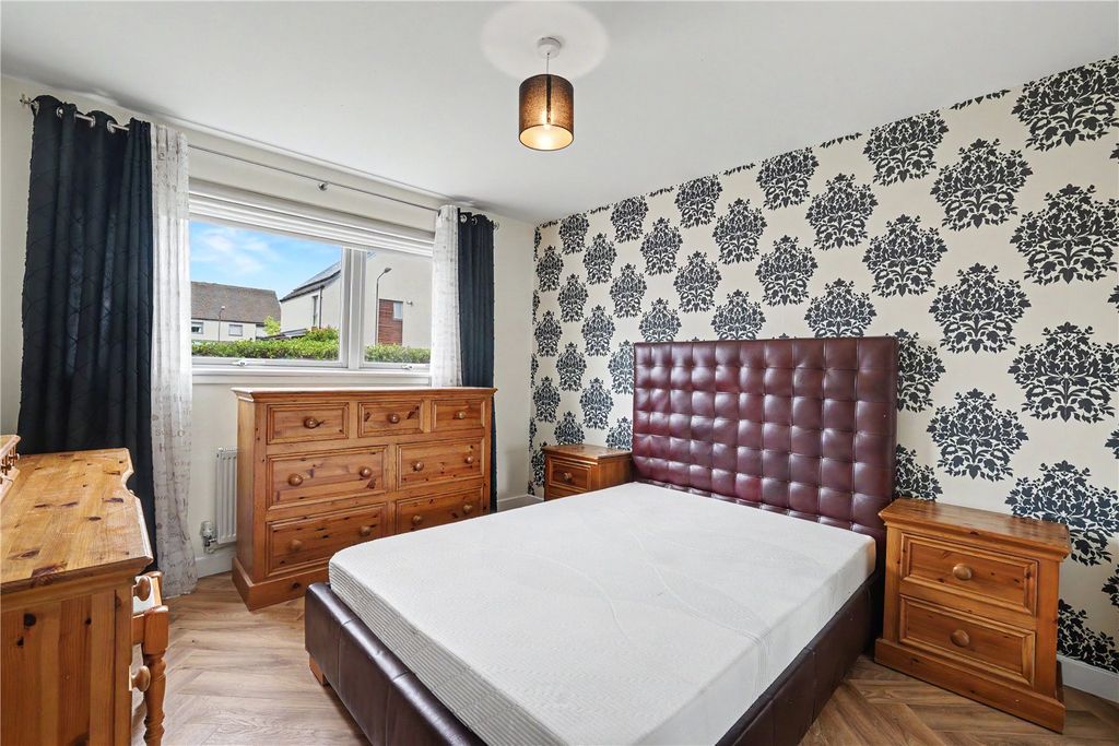 Additional image 16 of 2 bed flat for saleWeir Street, Stirling, Stirlingshire FK8