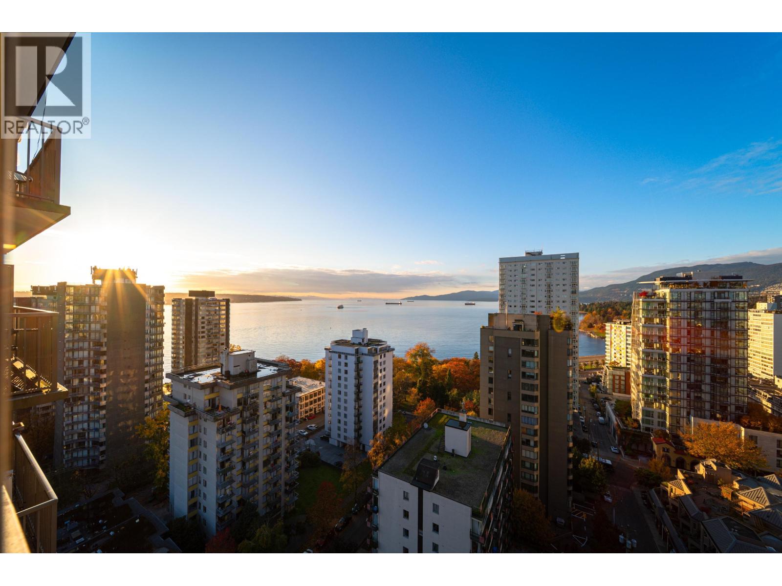 2004-1251 Cardero Street, Vancouver, BC, V6G2H9