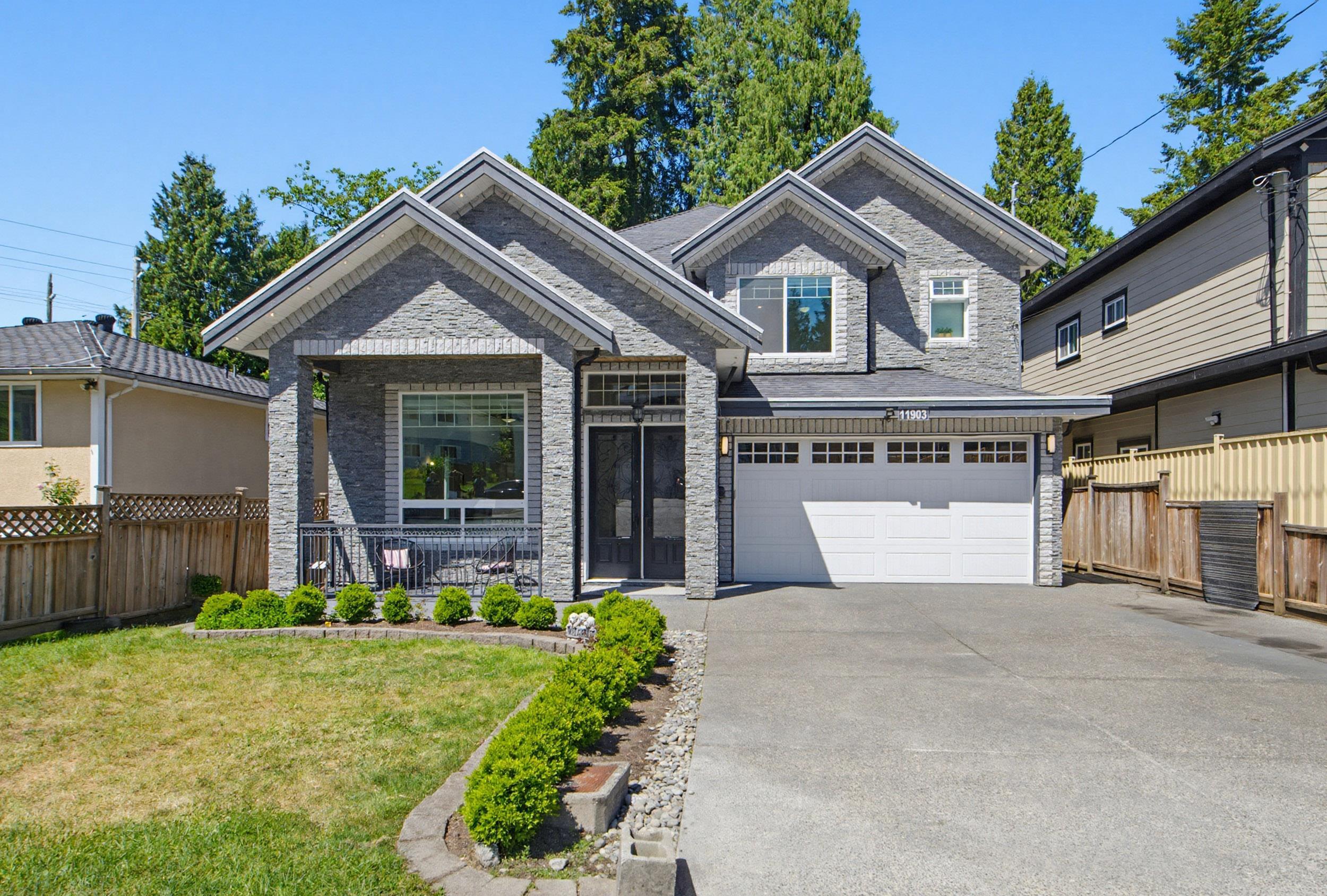 11903 97 Avenue, Surrey, BC, V3V 2C4