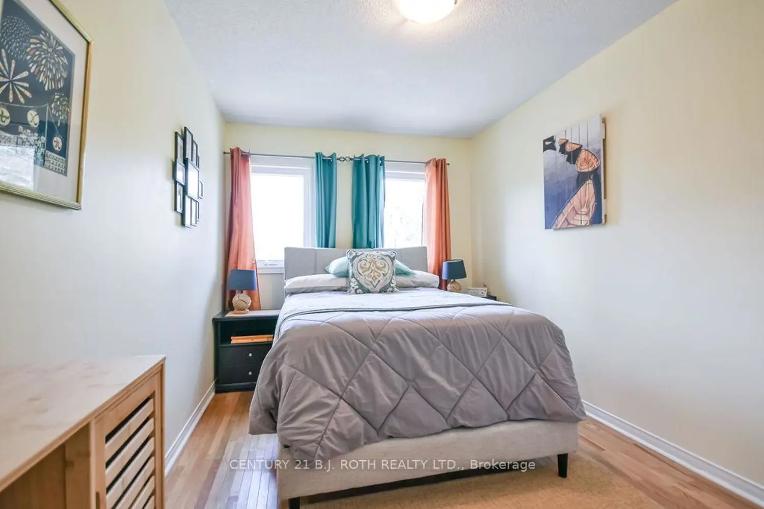 Additional image 11 of 492 Laclie Street 10