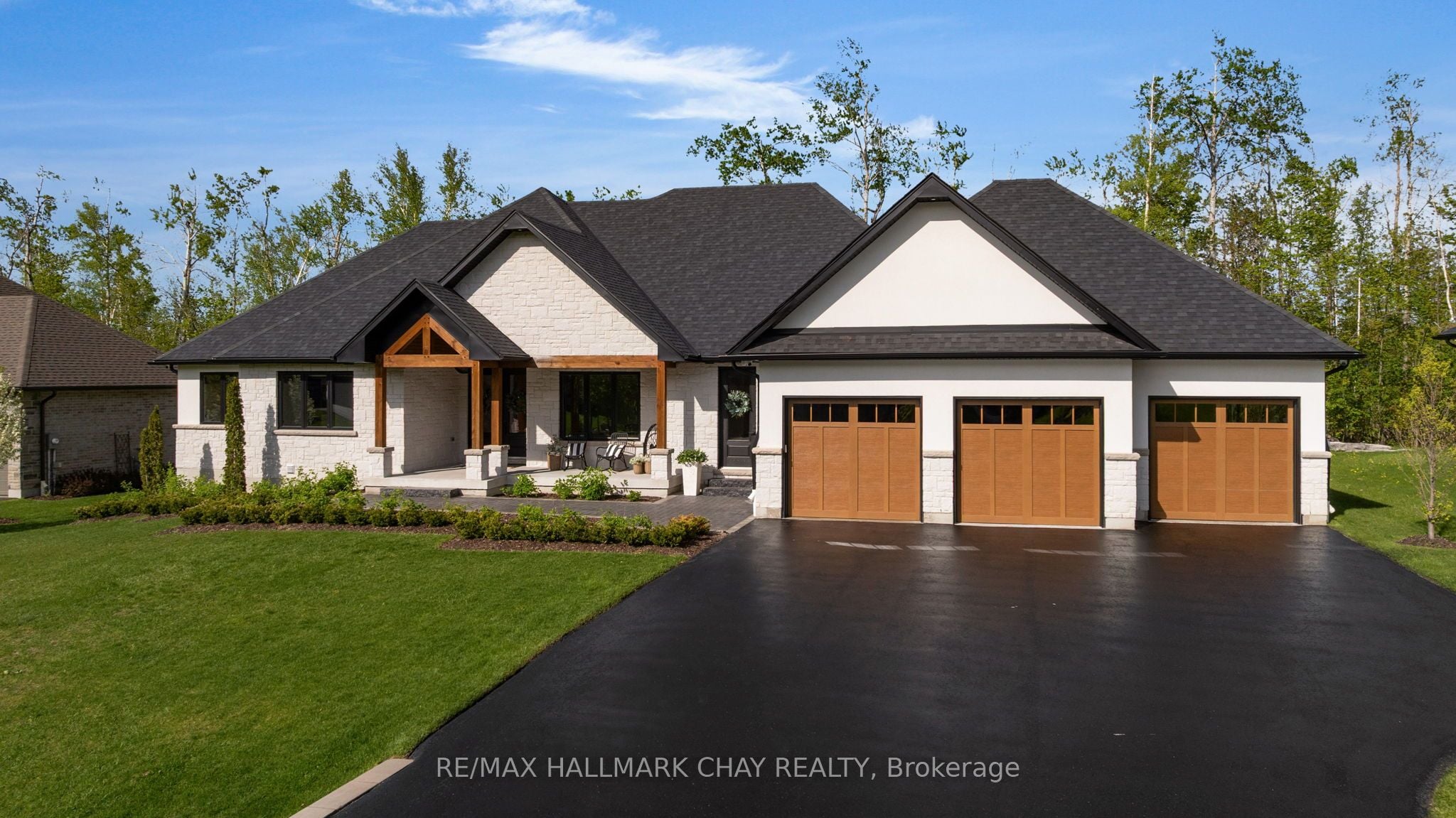 11 Byers Street, Springwater, ON, L9X 2A3