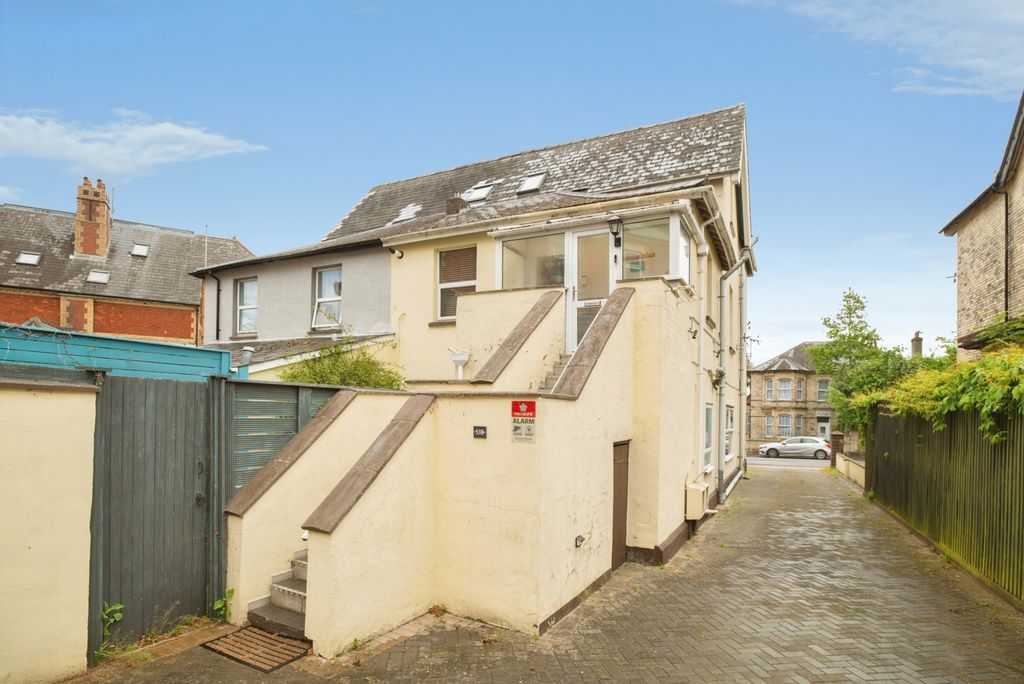 Additional image 18 of 3 bed flat for saleCaerau Road, Newport NP20