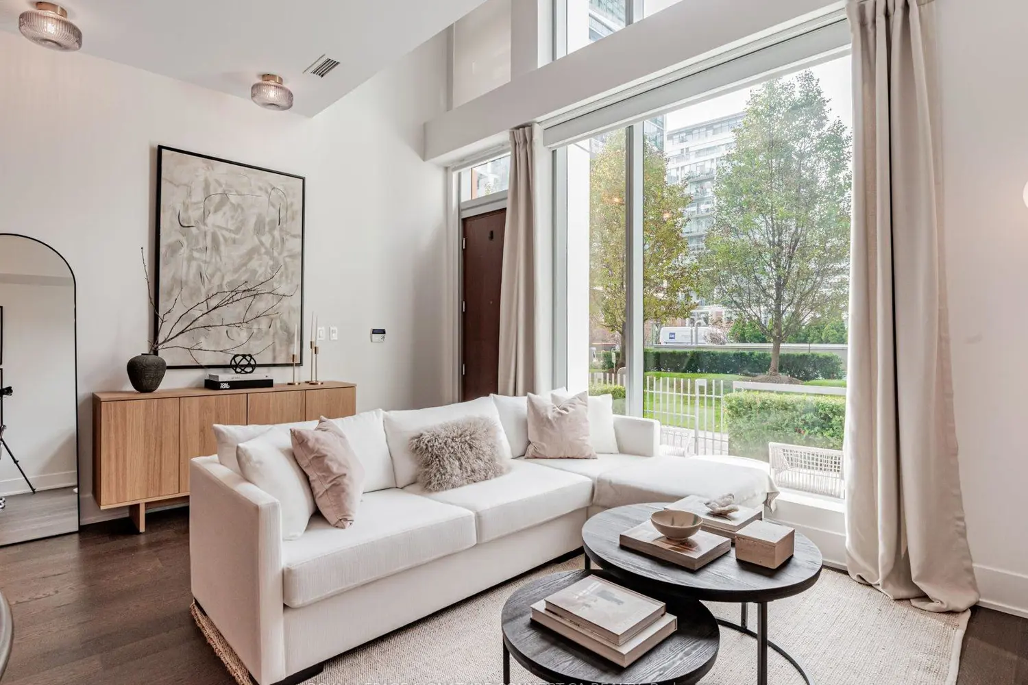 39 Queens Quay Th132