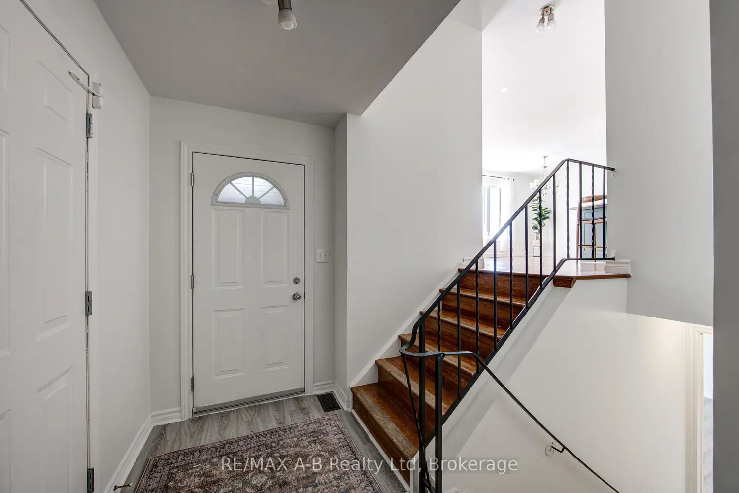 29 Dunsford Crescent photo 2