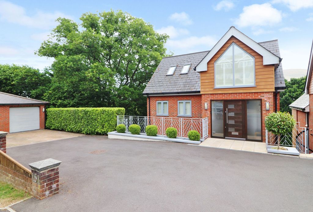 Additional image 5 of 4 bed detached house for saleBursledon Road, Hedge End SO30