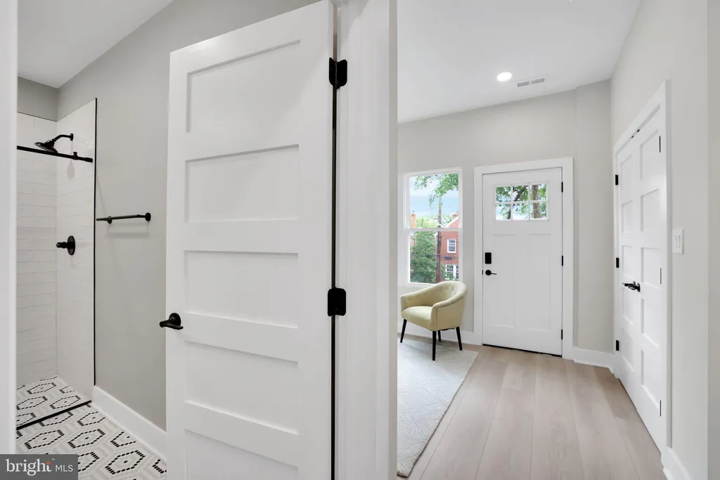 Additional image 5 of 4019 9th Street NE Unit 2, Washington, DC 20017