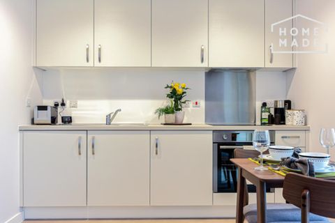 Aston Place B1, Studio to rent