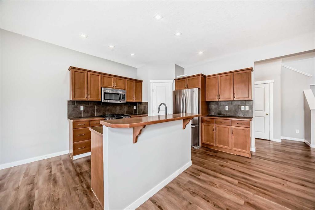 Additional image 3 of 32 Copperleaf Way SE, Calgary, AB, T2Z 0H8