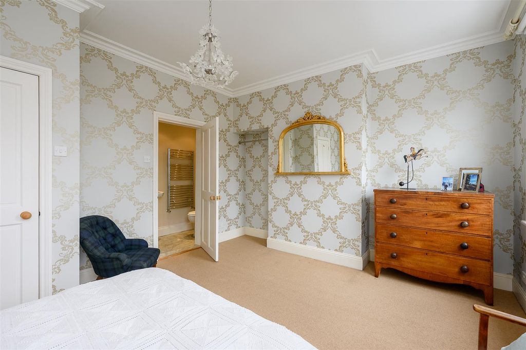 Additional image 15 of 4 bed terraced house for saleBewlay Street, Bishopthorpe Road, York YO23