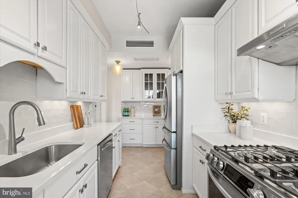 Additional image 12 of 1661 Crescent Place NW Unit 404, Washington, DC 20009