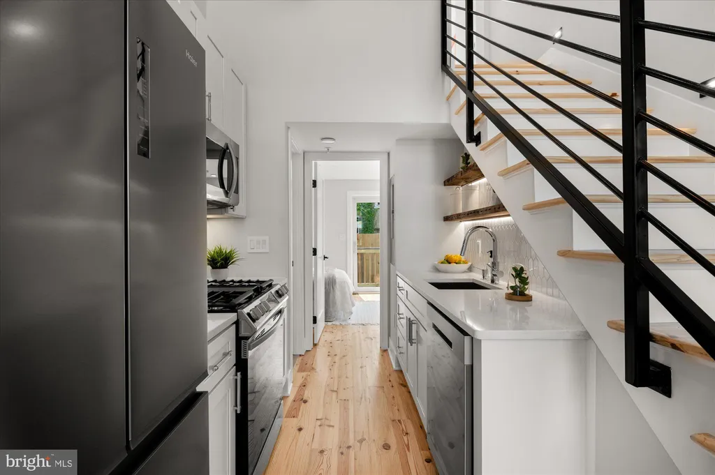 Additional image 9 of 1417 Maryland Avenue NE Unit 1, Washington, DC 20002