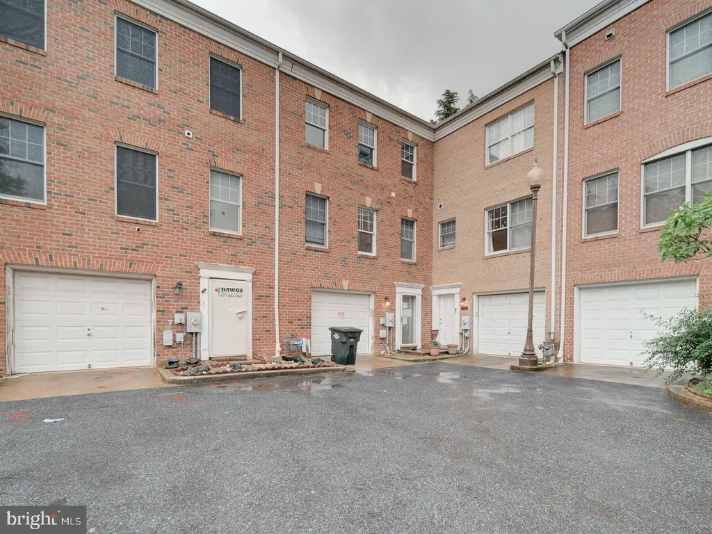 Additional image 2 of 881-A Barnaby Street SE, Washington, DC 20032