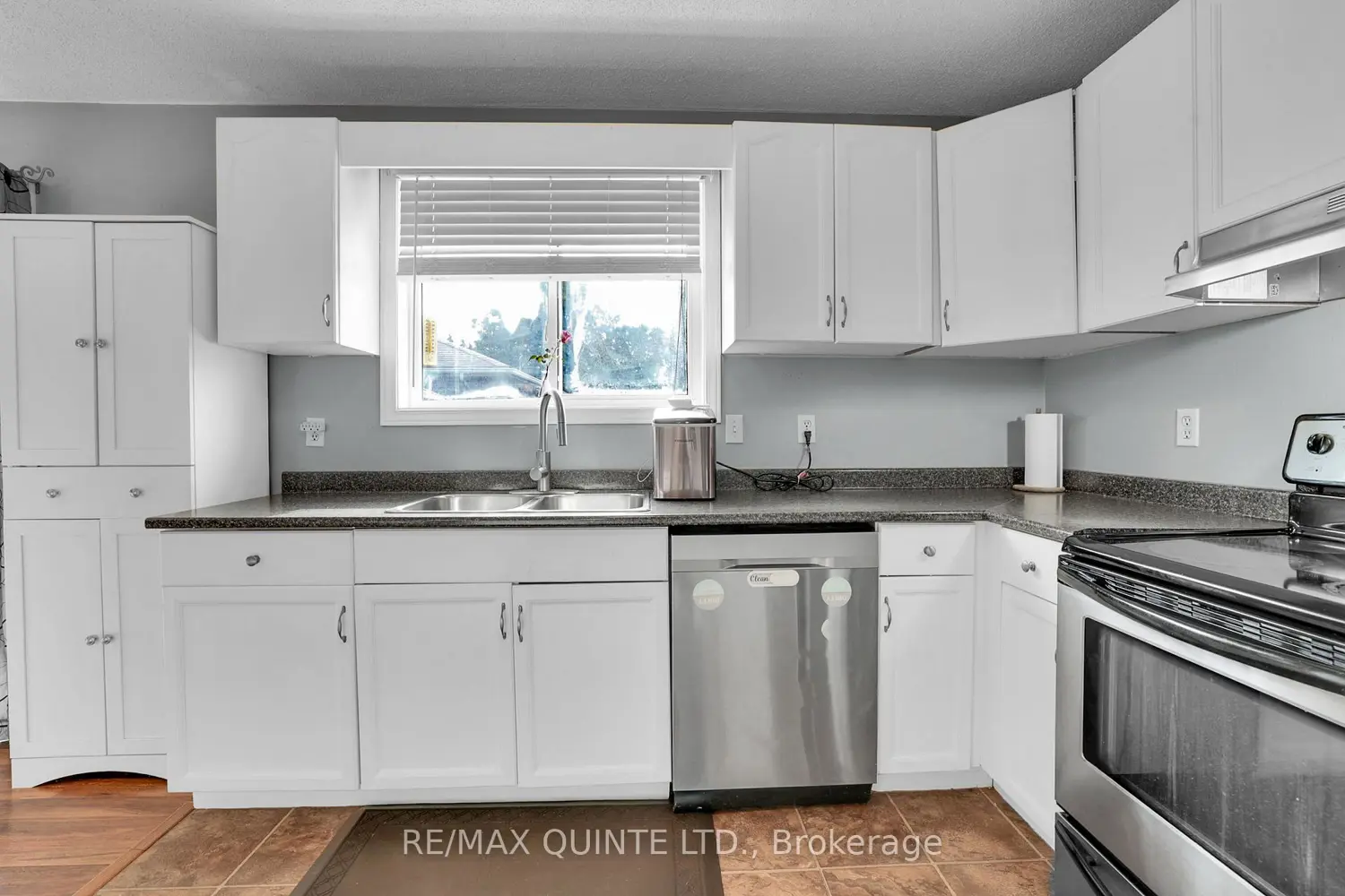 Additional image 8 of 62 Dufferin Avenue