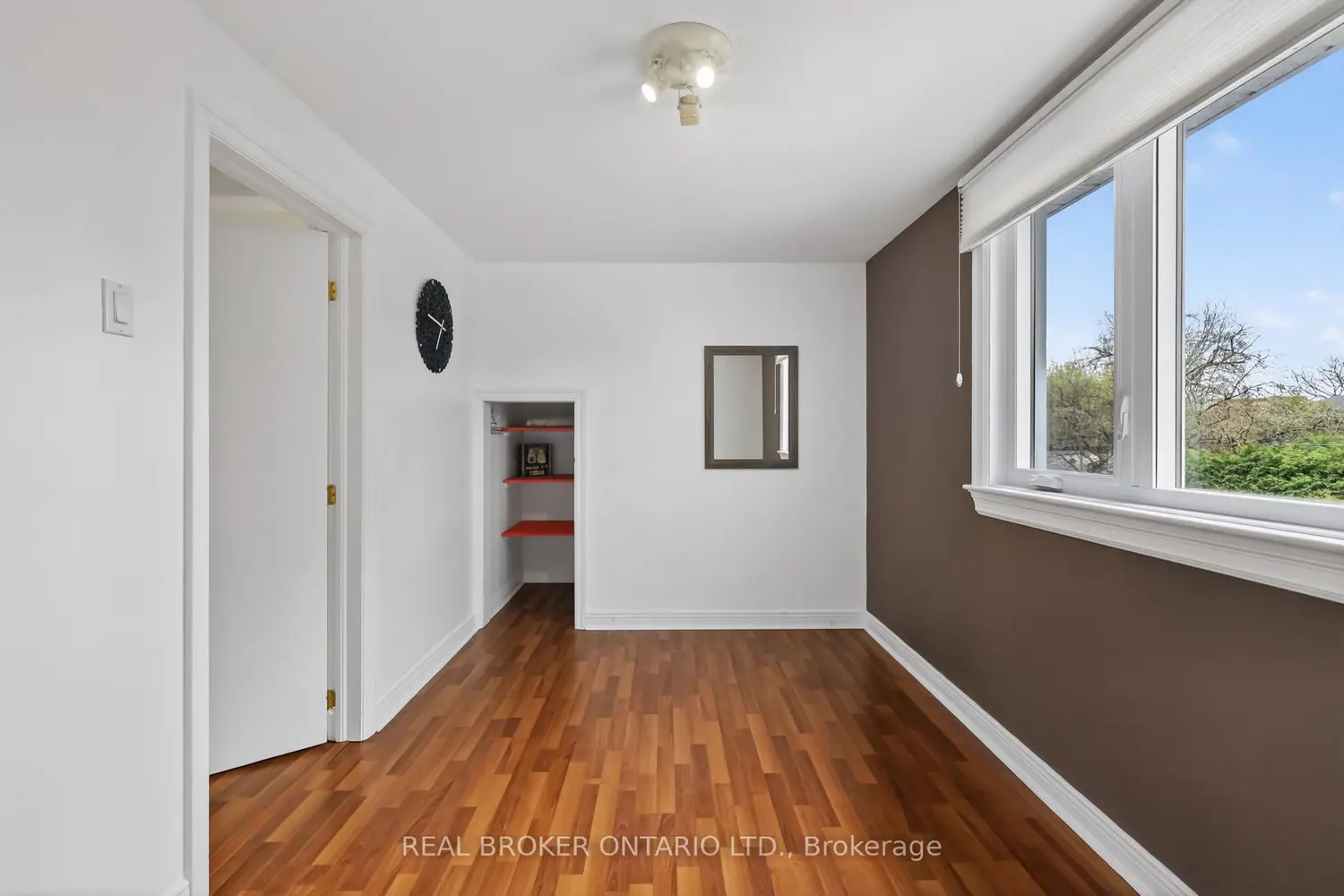 Additional image 13 of 1572 Dorion Avenue