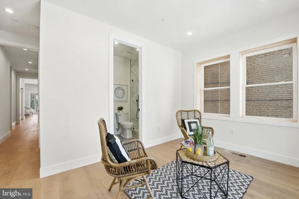 Additional image 19 of 3916 8th Street NW Unit B, Washington, DC 20011