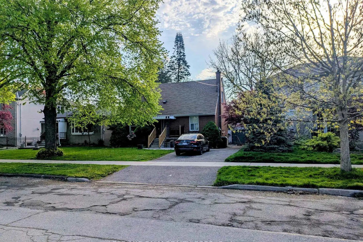 69 Shaver Avenue photo 4