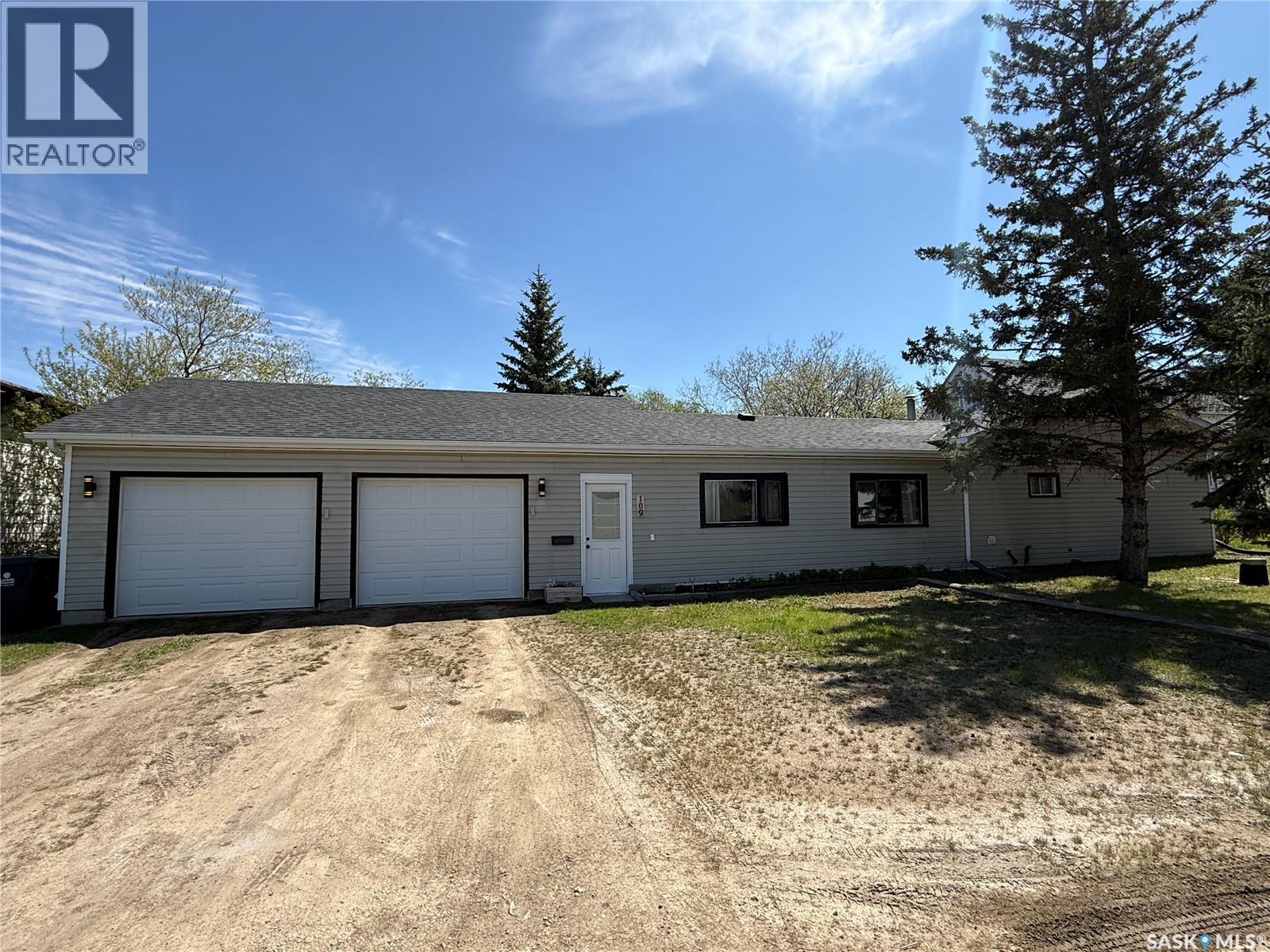 109 Windsor AVENUE