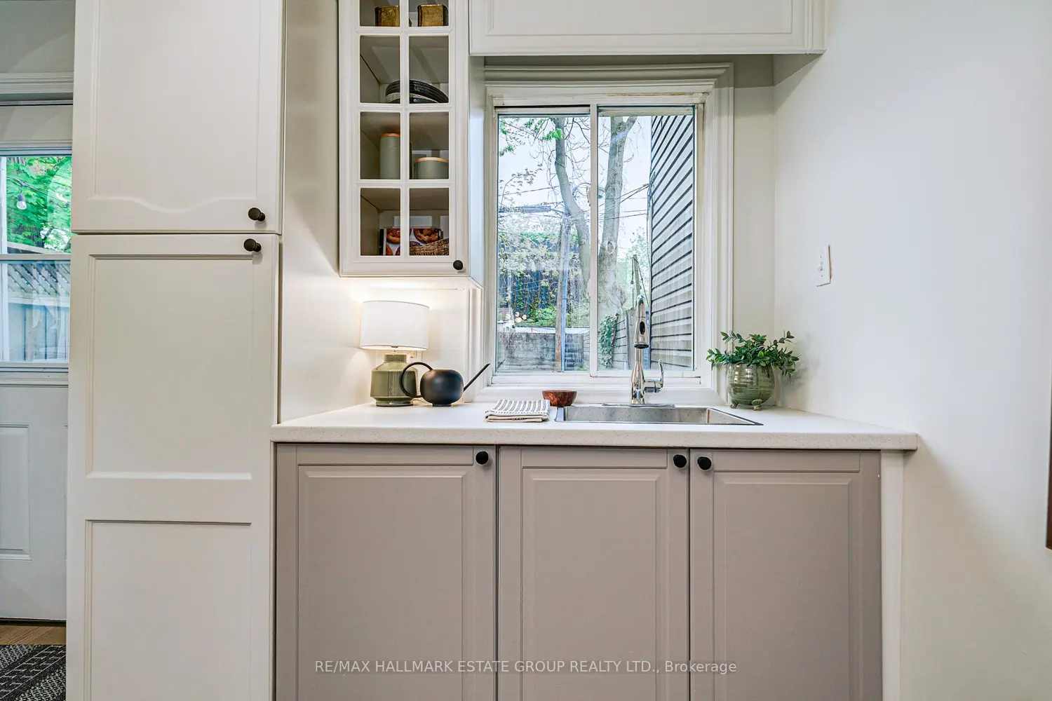 14 Austin Avenue photo 4