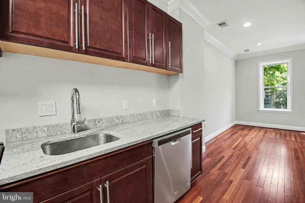 Additional image 7 of 219 P Street NW, Washington, DC 20001