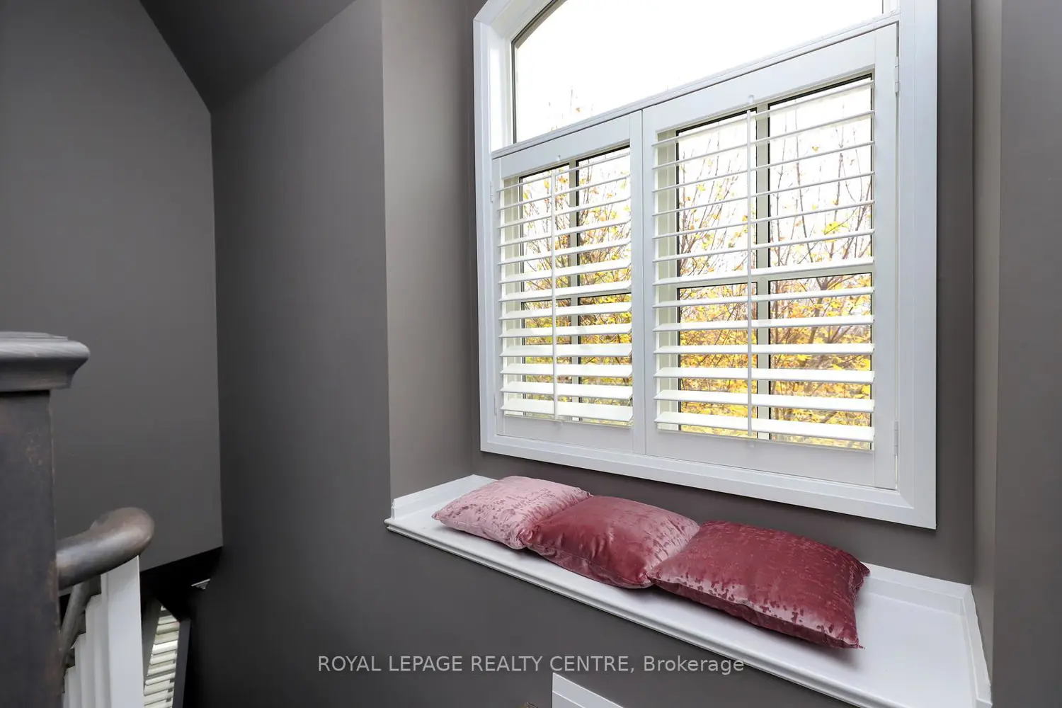 Additional image 11 of 3077 Cawthra Road 10