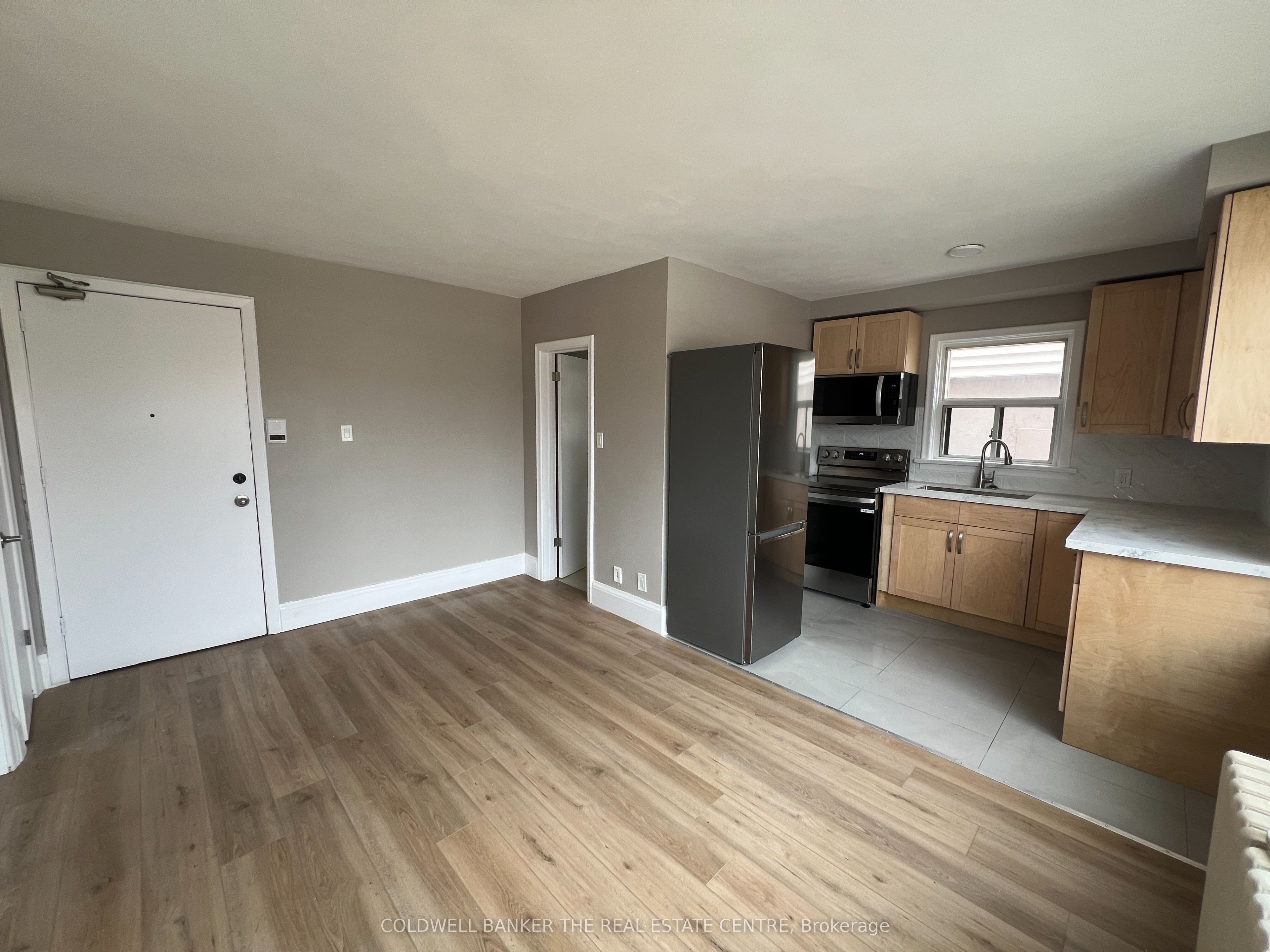 4-108 Grandville Avenue, Toronto, ON, M6N 4V2