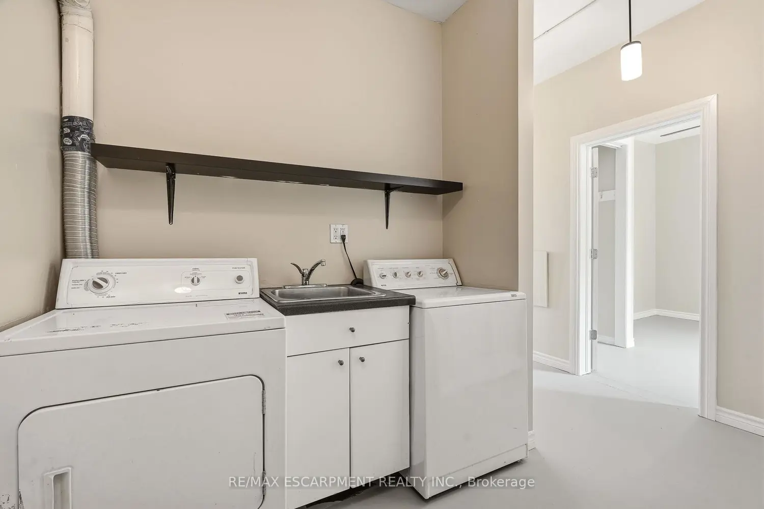 Additional image 4 of 192 Catharine Street