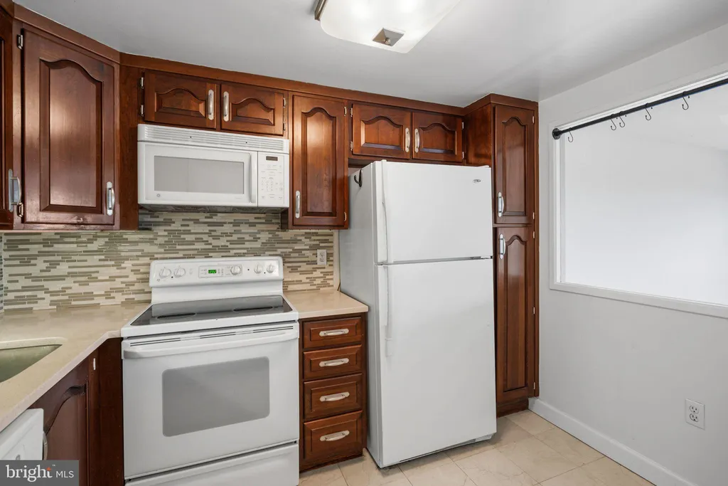 Additional image 22 of 3101 New Mexico Avenue NW Unit 817, Washington, DC 20016