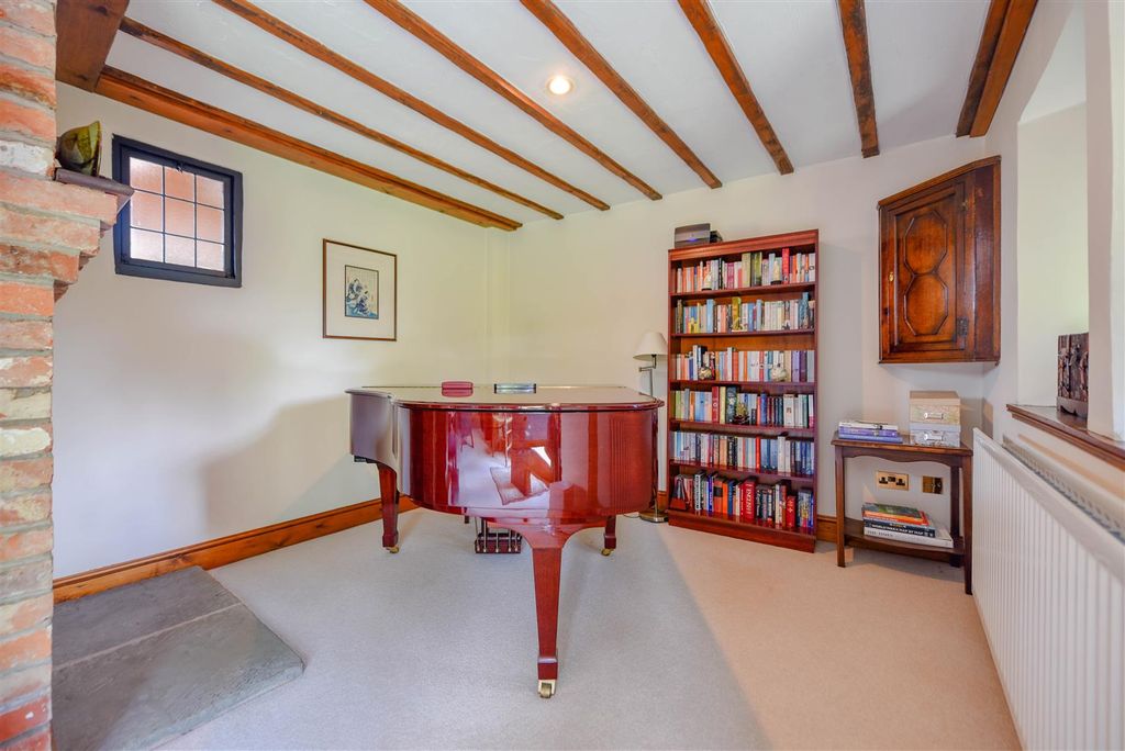 Additional image 10 of 4 bed barn conversion for saleHigh Street, Crick, Northampton NN6