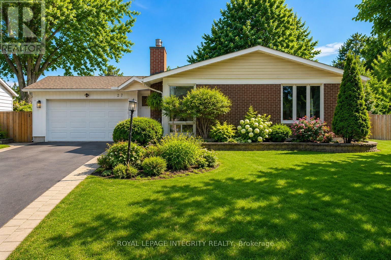27 BIRCHVIEW ROAD