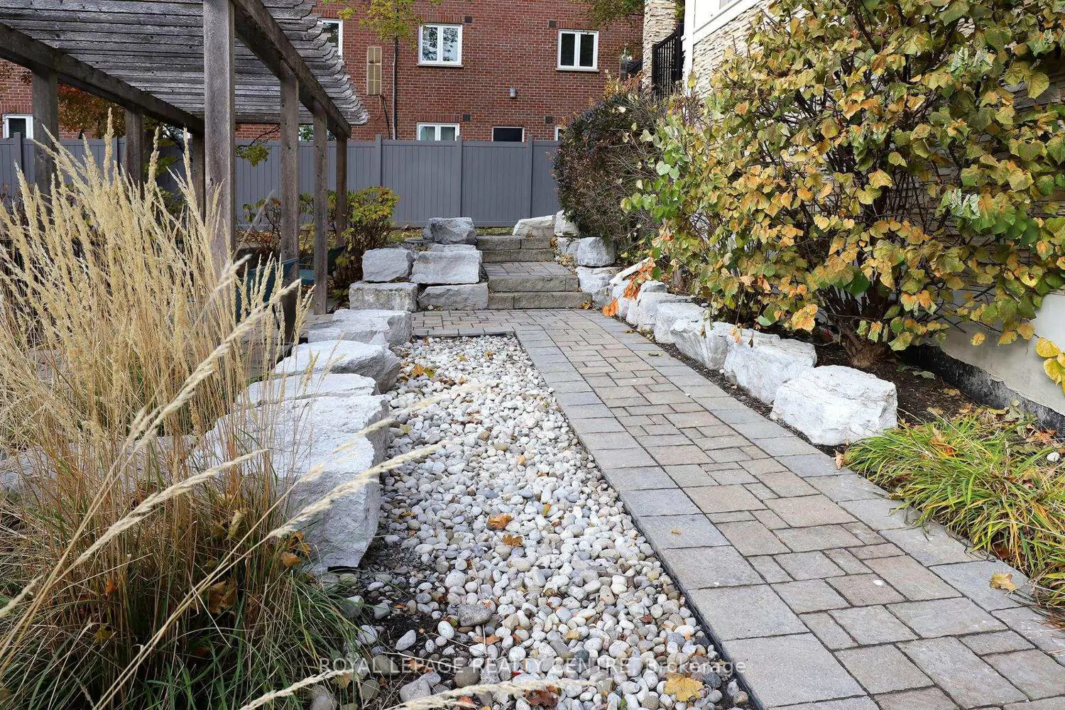 Additional image 2 of 3077 Cawthra Road 10