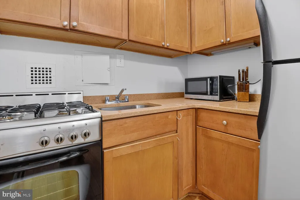 Additional image 5 of 950 NW 25th Street NW Unit 115N, Washington, DC 20037