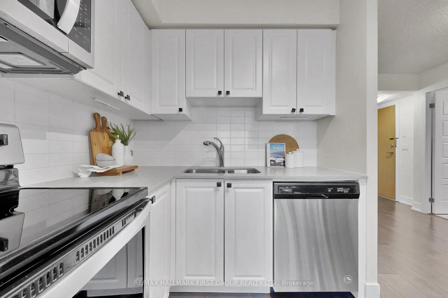 Additional image 6 of 1255 Bayly Street 605
