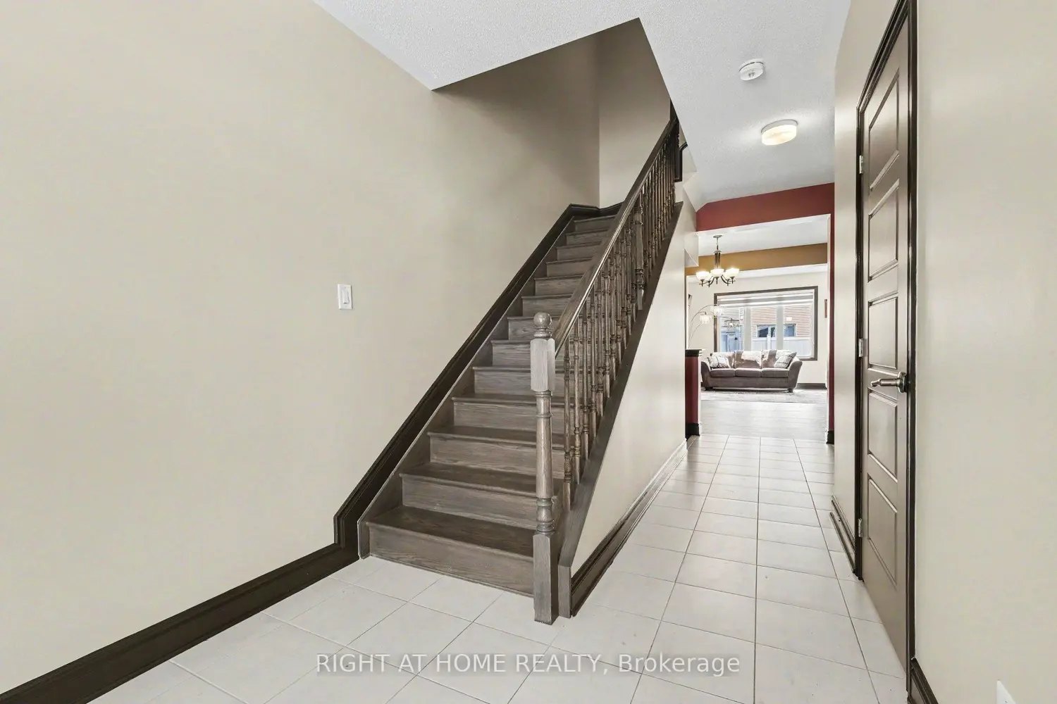 608 Fenwick Way photo 2